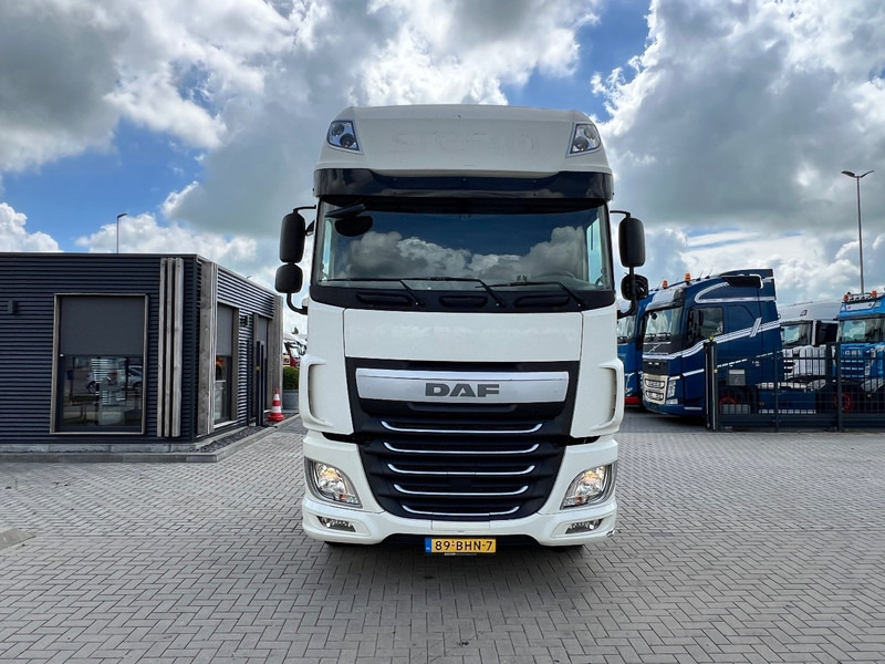 DAF XF 460 4x2 Trekker SSC / 2x Tank / full spoiler - Тягач: фото 2 DAF XF 460 4x2 Trekker SSC / 2x Tank / full spoiler - Тягач: фото 2