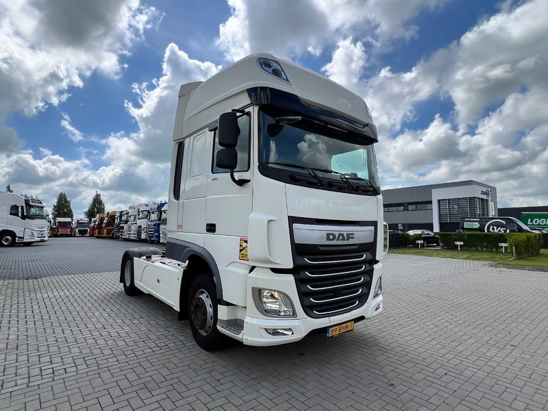 DAF XF 460 4x2 Trekker SSC / 2x Tank / full spoiler - Тягач: фото 3 DAF XF 460 4x2 Trekker SSC / 2x Tank / full spoiler - Тягач: фото 3