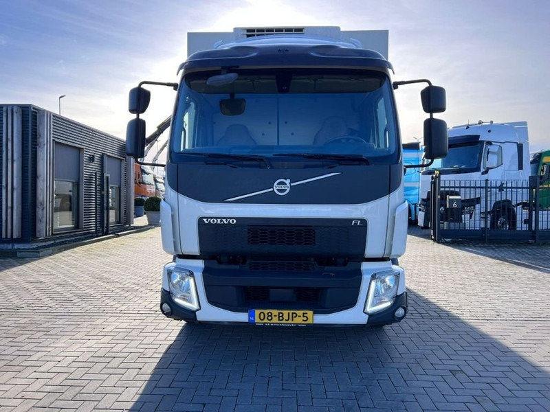Volvo FL 250 4x2 Koelwagen Thermo king V600 / Tailgate Dhollandia 2000kg - Рефрижератор: фото 2 Volvo FL 250 4x2 Koelwagen Thermo king V600 / Tailgate Dhollandia 2000kg - Рефрижератор: фото 2