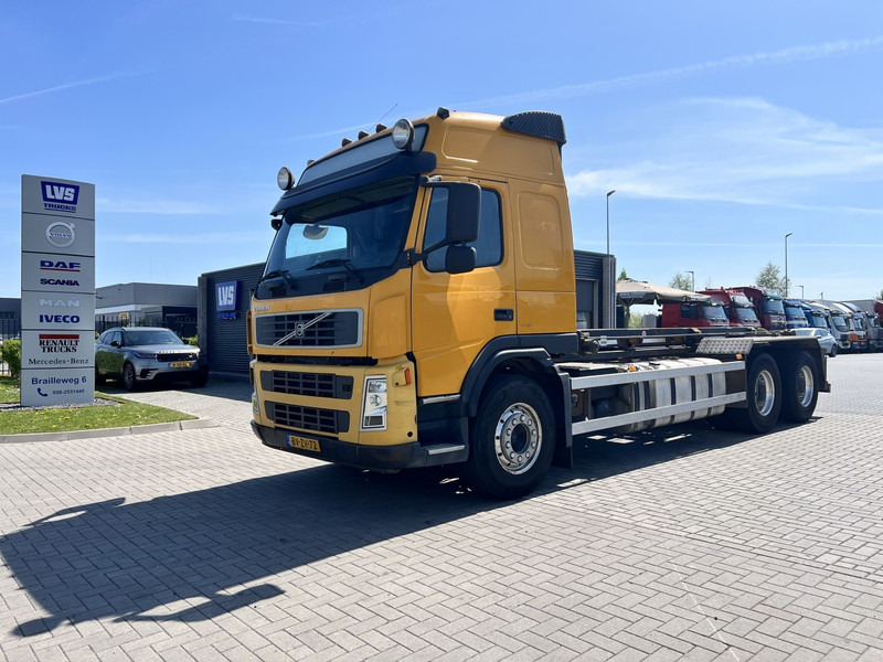 Volvo FM480 6X2 containersysteem Globetrotter / NCH systeem / 10 Tyres - Тросовый мультилифт: фото 1 Volvo FM480 6X2 containersysteem Globetrotter / NCH systeem / 10 Tyres - Тросовый мультилифт: фото 1