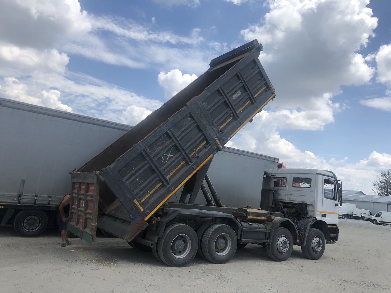 Mercedes-Benz ACTROS MP1 EXPORT - Самосвал: фото 1 Mercedes-Benz ACTROS MP1 EXPORT - Самосвал: фото 1