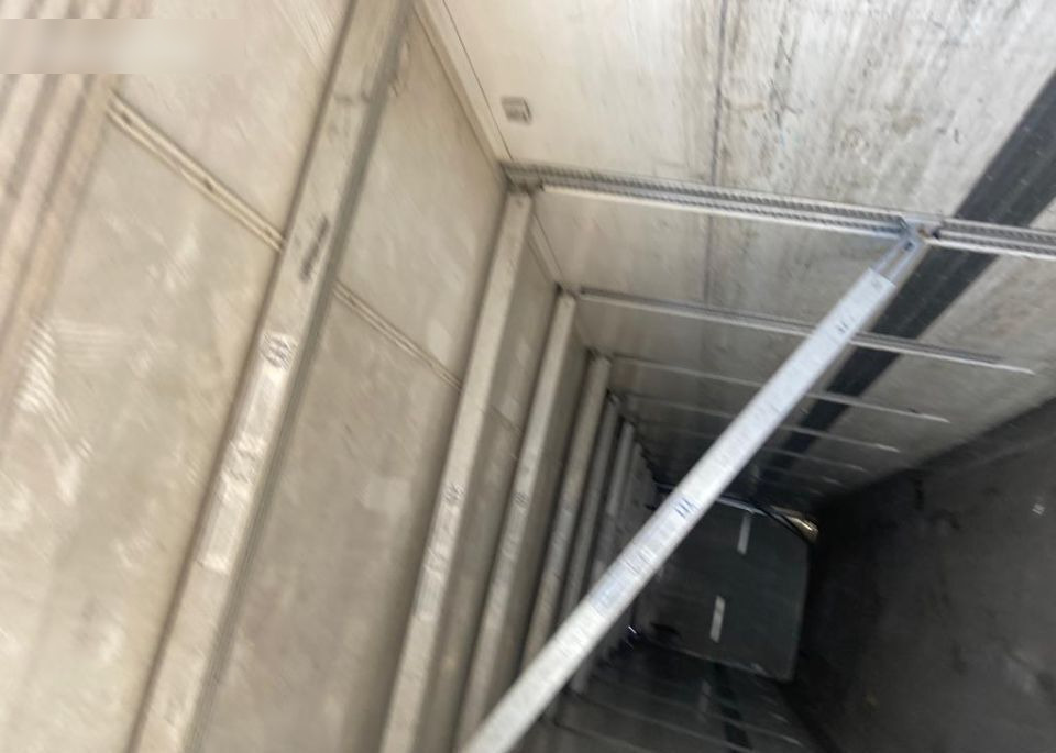 Sistem double deck dube frigorifice : Suporti laterali +bari - Полуприцеп-рефрижератор: фото 4 Sistem double deck dube frigorifice : Suporti laterali +bari - Полуприцеп-рефрижератор: фото 4