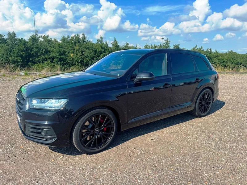 Audi SQ7 Black Edition. panoramo sun roof. . oil heater. head up display. 21" alu weels. night vision. B&O sound system. - Внедорожник: фото 2 Audi SQ7 Black Edition. panoramo sun roof. . oil heater. head up display. 21" alu weels. night vision. B&O sound system. - Внедорожник: фото 2