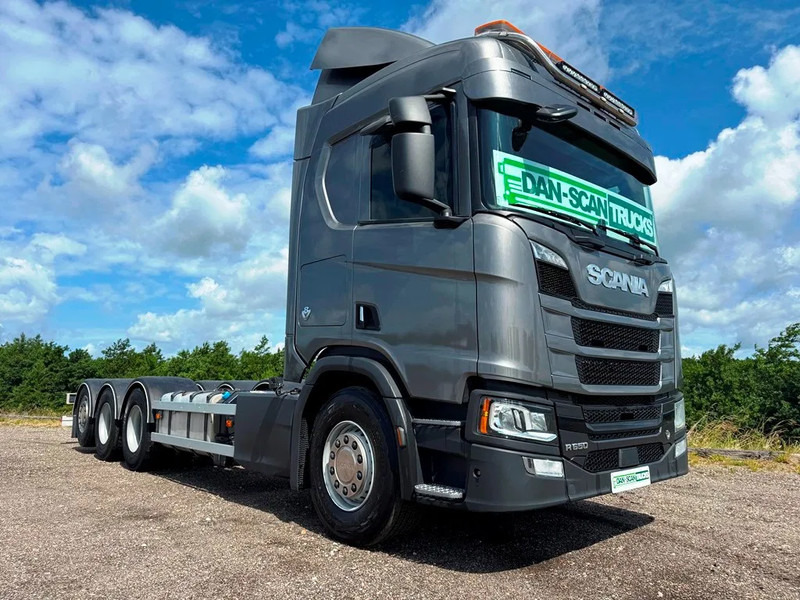 Scania R650 V8 NGS Steel / Air suspension. 4550mm weelbase. - Грузовик-шасси: фото 1 Scania R650 V8 NGS Steel / Air suspension. 4550mm weelbase. - Грузовик-шасси: фото 1
