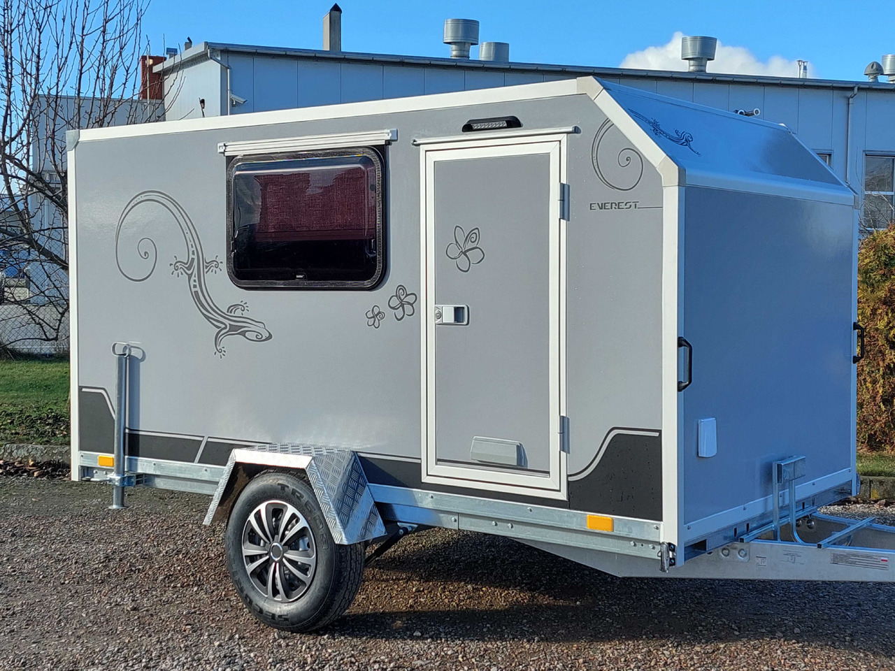 Прицеп дача Nowa Lekka przyczepa mini kempingowa towarowa Everest minicamp EVO: фото 1