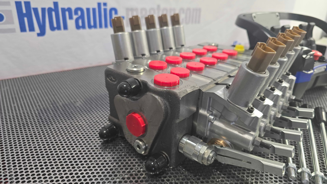 Новый Мусоровоз Container Side Lifter Sidelifter 5 sections valve with Radio Remote Scanreco: фото 6