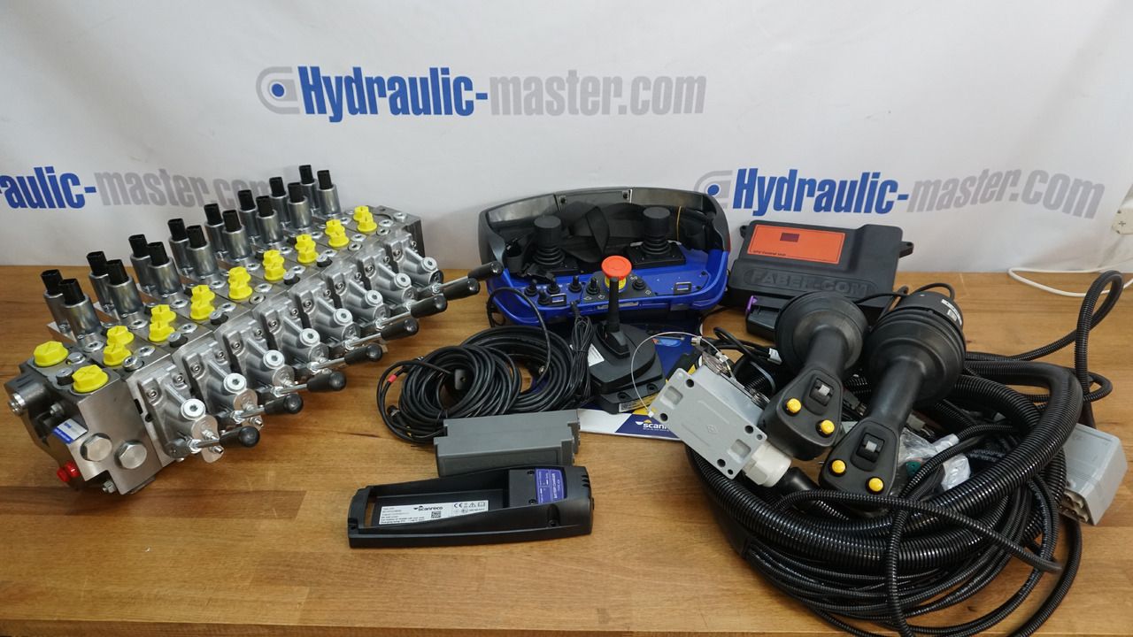 Set SPV with Scanreco RC400 8 Functions Hiab, Palfinger, Fassi - Лесной прицеп: фото 1 Set SPV with Scanreco RC400 8 Functions Hiab, Palfinger, Fassi - Лесной прицеп: фото 1