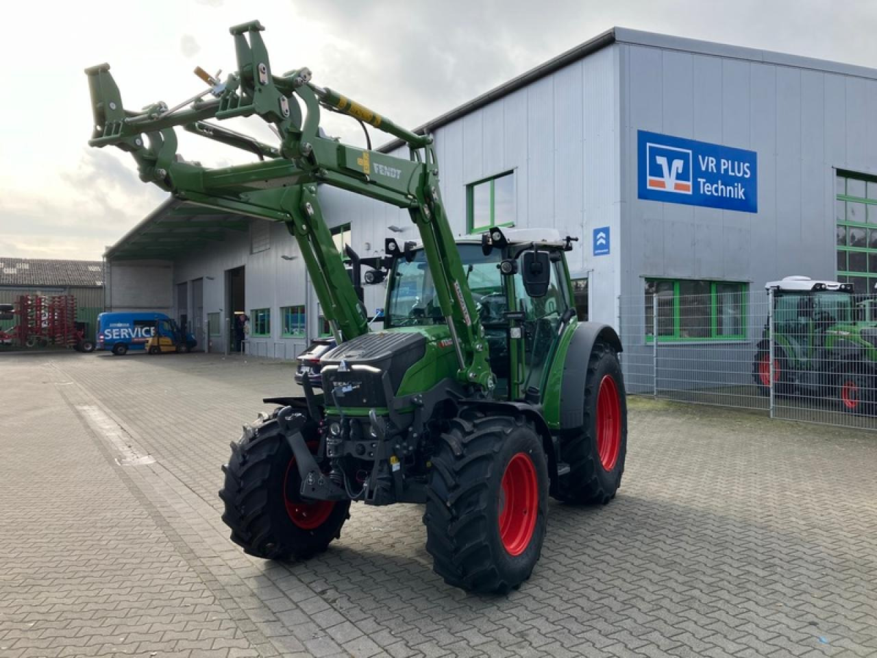 Fendt VARIO 211 - Трактор: фото 1 Fendt VARIO 211 - Трактор: фото 1