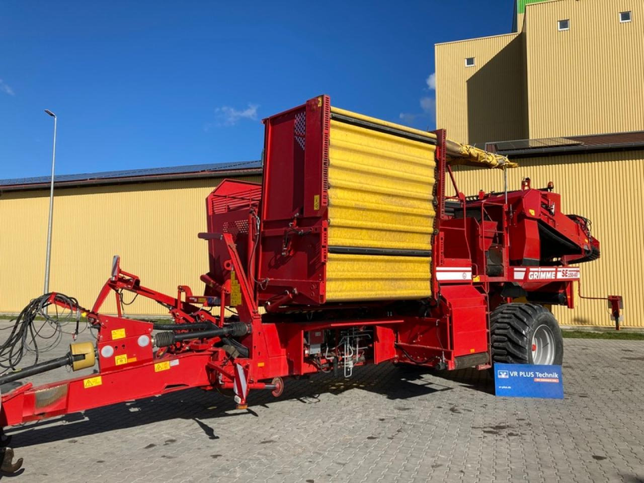 Grimme SE 150-60 - Картофелеуборочный комбайн: фото 1 Grimme SE 150-60 - Картофелеуборочный комбайн: фото 1