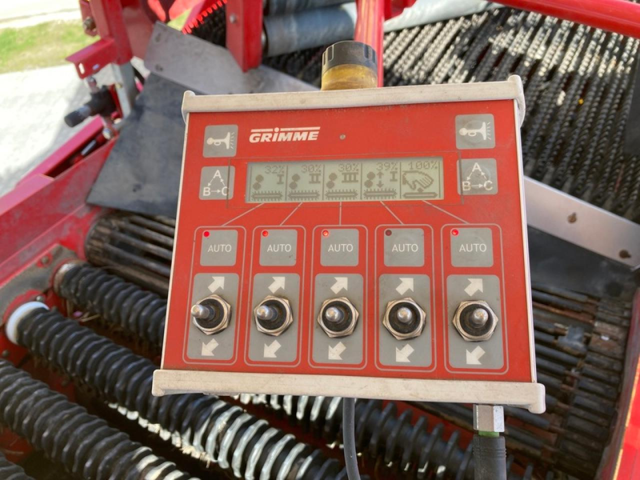 Картофелеуборочный комбайн Grimme SE 150-60: фото 6 Картофелеуборочный комбайн Grimme SE 150-60: фото 6