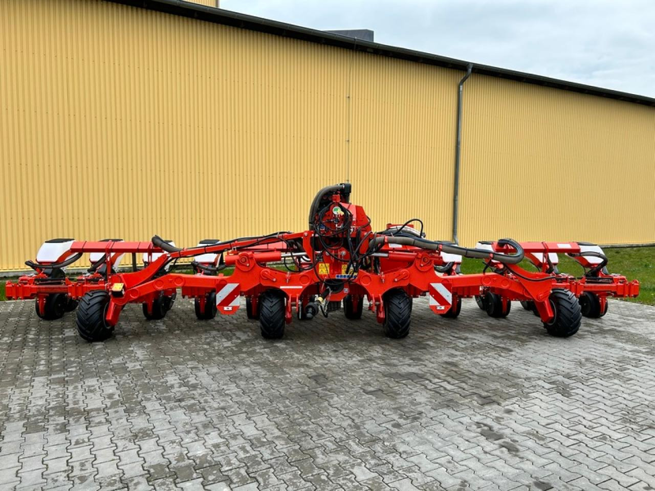 Kuhn MAXIMA 3RXLE - Сеялка точного высева: фото 2 Kuhn MAXIMA 3RXLE - Сеялка точного высева: фото 2