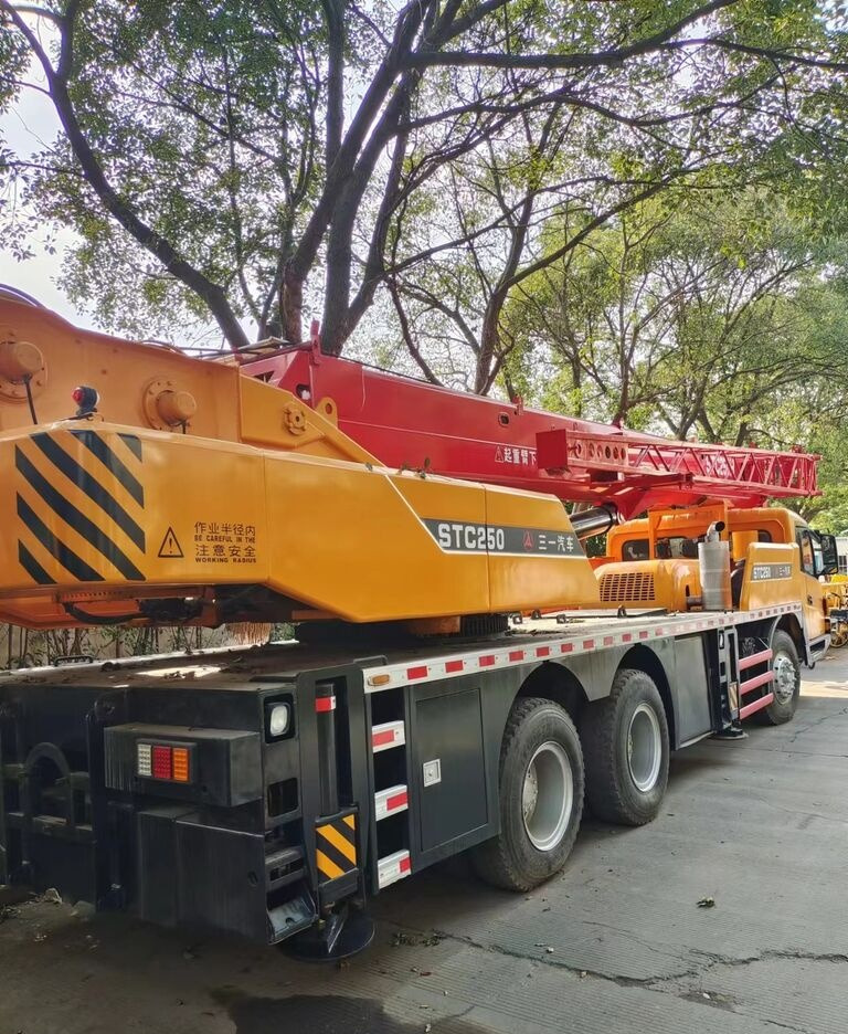 Sany STC250H - Мобильный кран: фото 4 Sany STC250H - Мобильный кран: фото 4