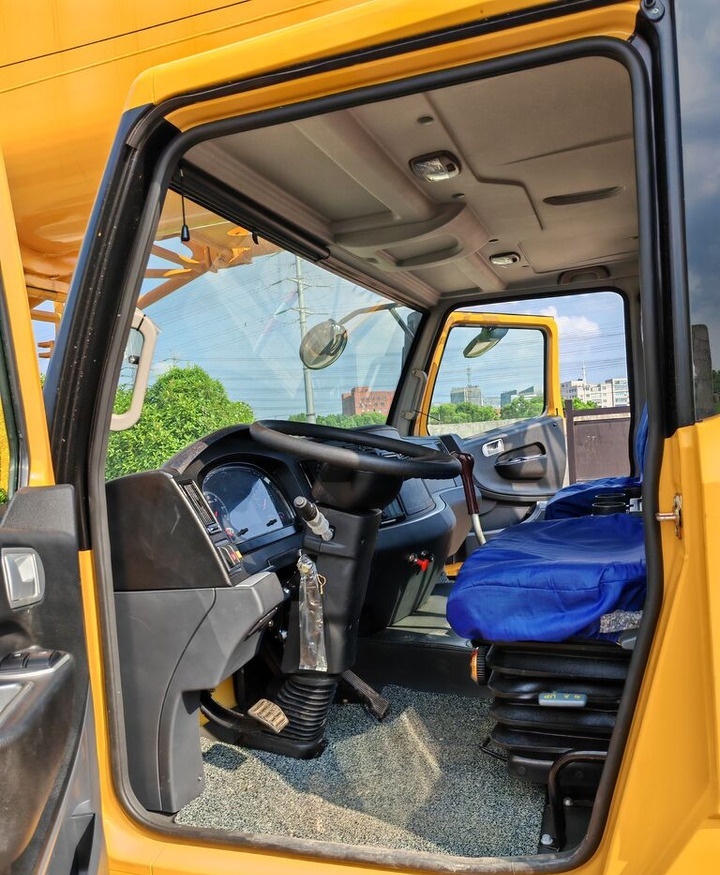 XCMG QY70KC - Мобильный кран: фото 3 XCMG QY70KC - Мобильный кран: фото 3