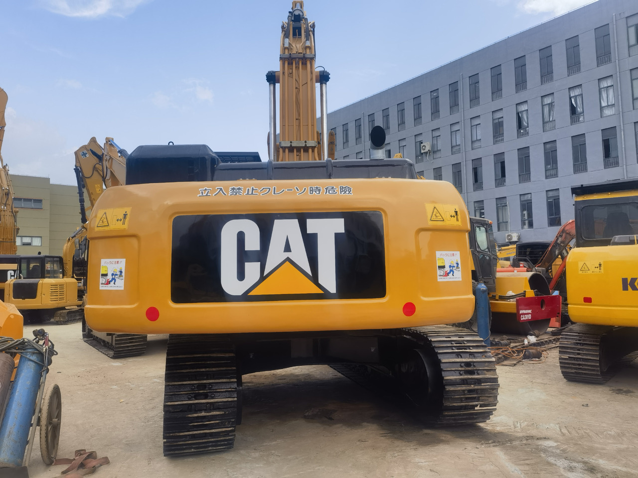 CAT 330DL excavator - Гусеничный экскаватор: фото 5 CAT 330DL excavator - Гусеничный экскаватор: фото 5