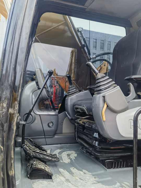 CAT SECOND HAND 320DL 325D excavator CAT 320D2 with perfect function Excavator Japan Cheap used excavators machine FOR SALE - Гусеничный экскаватор: фото 5 CAT SECOND HAND 320DL 325D excavator CAT 320D2 with perfect function Excavator Japan Cheap used excavators machine FOR SALE - Гусеничный экскаватор: фото 5