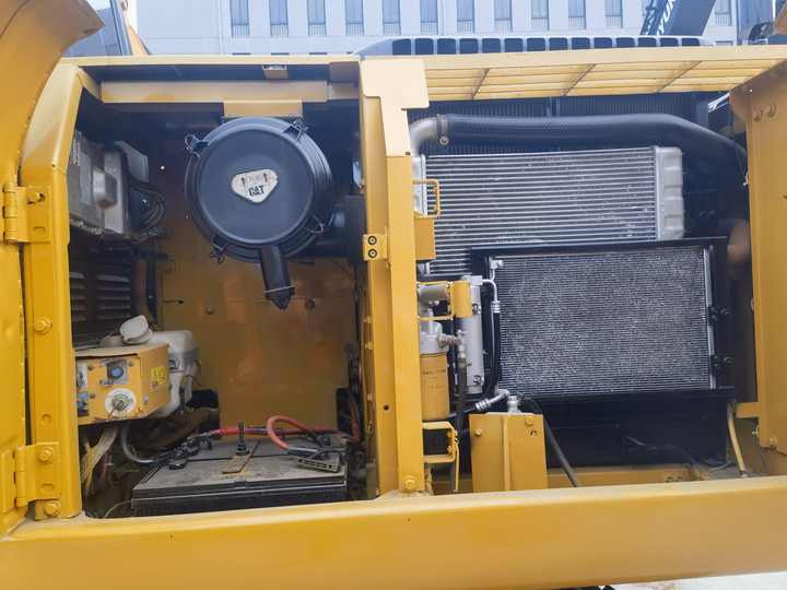CAT SECOND HAND 320DL 325D excavator CAT 320D2 with perfect function Excavator Japan Cheap used excavators machine FOR SALE - Гусеничный экскаватор: фото 4 CAT SECOND HAND 320DL 325D excavator CAT 320D2 with perfect function Excavator Japan Cheap used excavators machine FOR SALE - Гусеничный экскаватор: фото 4