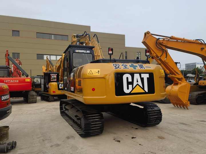 CAT SECOND HAND 320DL 325D excavator CAT 320D2 with perfect function Excavator Japan Cheap used excavators machine FOR SALE - Гусеничный экскаватор: фото 3 CAT SECOND HAND 320DL 325D excavator CAT 320D2 with perfect function Excavator Japan Cheap used excavators machine FOR SALE - Гусеничный экскаватор: фото 3