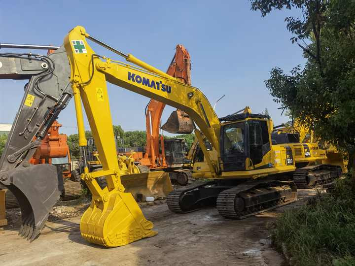 Cheap Used Japan Komatsu PC220-8 second hand excavator PC220 crawler excavator for sale - Гусеничный экскаватор: фото 3 Cheap Used Japan Komatsu PC220-8 second hand excavator PC220 crawler excavator for sale - Гусеничный экскаватор: фото 3