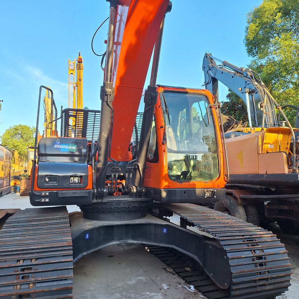 Doosan Dx225LC-9C Crawler Excavator - Гусеничный экскаватор: фото 1 Doosan Dx225LC-9C Crawler Excavator - Гусеничный экскаватор: фото 1