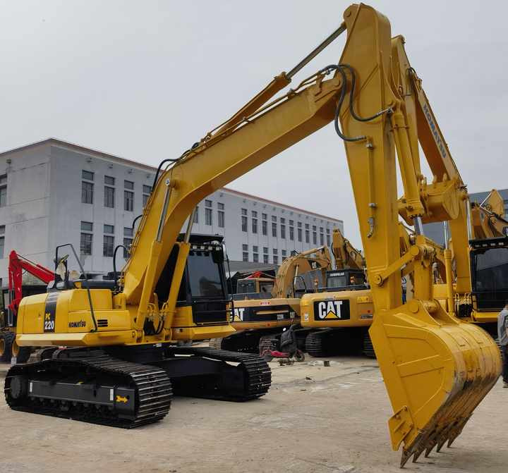 Good Condition Komatsu PC220-8 Original Japan Cheap Used Excavators used excavator machines - Гусеничный экскаватор: фото 3 Good Condition Komatsu PC220-8 Original Japan Cheap Used Excavators used excavator machines - Гусеничный экскаватор: фото 3