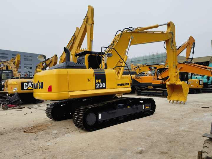 Good Condition Komatsu PC220-8 Original Japan Cheap Used Excavators used excavator machines - Гусеничный экскаватор: фото 2 Good Condition Komatsu PC220-8 Original Japan Cheap Used Excavators used excavator machines - Гусеничный экскаватор: фото 2