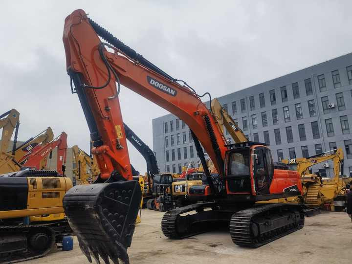 Good Condition Used Excavators Japan Used Excavator DOOSAN DX340LCA Hydraulic Crawler Digger Excavator for Sale - Гусеничный экскаватор: фото 4 Good Condition Used Excavators Japan Used Excavator DOOSAN DX340LCA Hydraulic Crawler Digger Excavator for Sale - Гусеничный экскаватор: фото 4