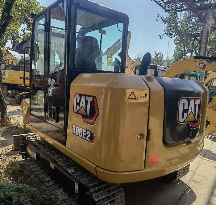 Good Condition and High Performance Excavator Used Caterpillar 306E2 for sale in shanghai yard - Гусеничный экскаватор: фото 4 Good Condition and High Performance Excavator Used Caterpillar 306E2 for sale in shanghai yard - Гусеничный экскаватор: фото 4