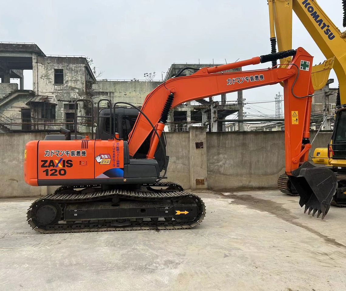 Hitachi ZX120-6 Excavator - Гусеничный экскаватор: фото 1 Hitachi ZX120-6 Excavator - Гусеничный экскаватор: фото 1
