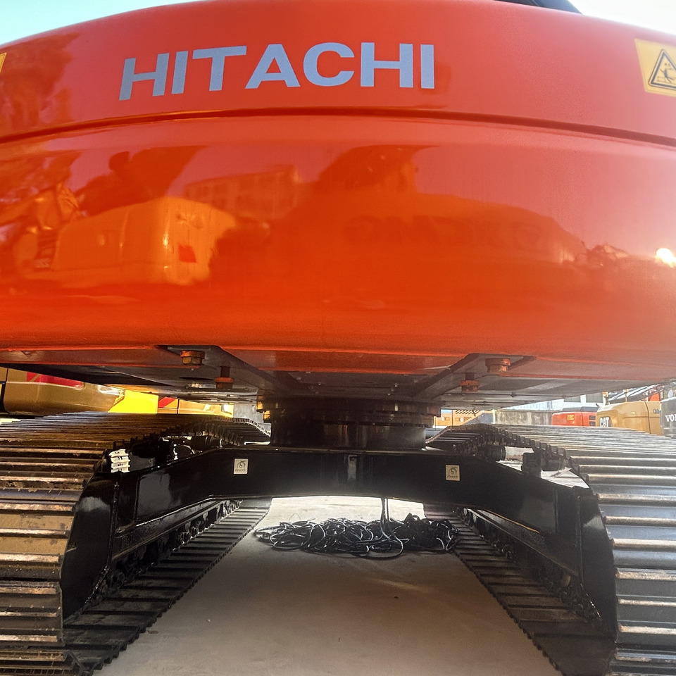 Hitachi ZX200-3 Excavator - Гусеничный экскаватор: фото 5 Hitachi ZX200-3 Excavator - Гусеничный экскаватор: фото 5