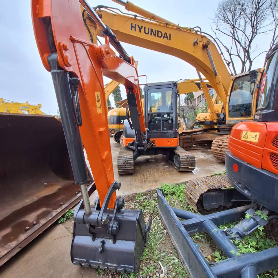 Hitachi ZX50 Excavator - Гусеничный экскаватор: фото 3 Hitachi ZX50 Excavator - Гусеничный экскаватор: фото 3