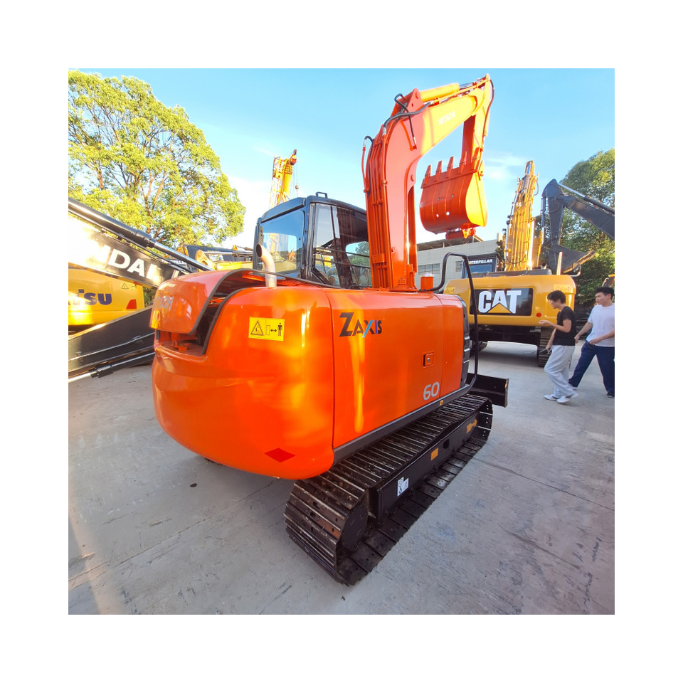 Hitachi ZX60 Excavator - Гусеничный экскаватор: фото 1 Hitachi ZX60 Excavator - Гусеничный экскаватор: фото 1