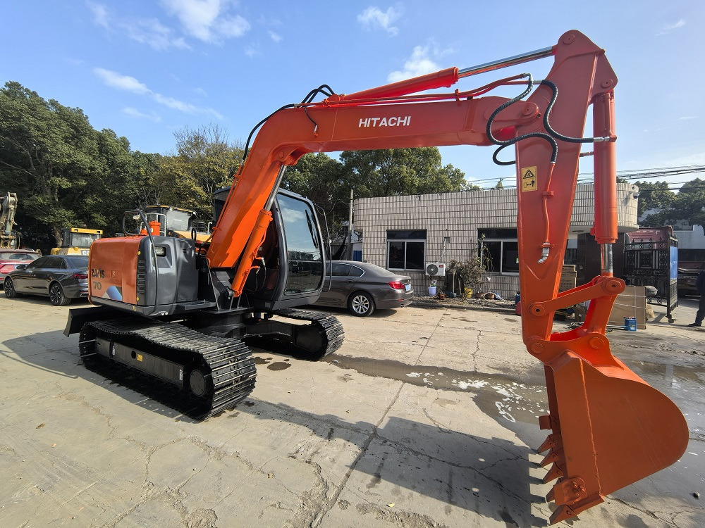 Hitachi ZX70 Excavator - Гусеничный экскаватор: фото 3 Hitachi ZX70 Excavator - Гусеничный экскаватор: фото 3