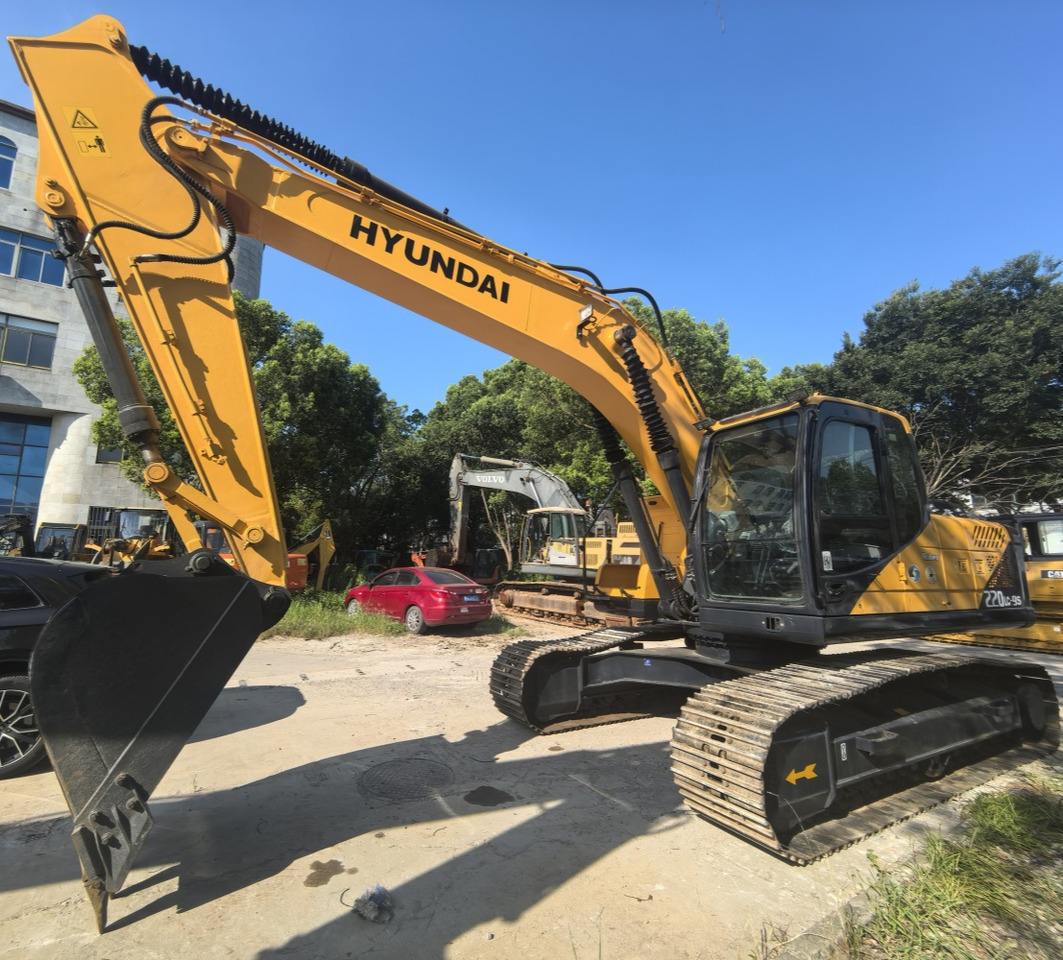 Hyundai 220lc-9s excavator - Колёсный экскаватор: фото 5 Hyundai 220lc-9s excavator - Колёсный экскаватор: фото 5