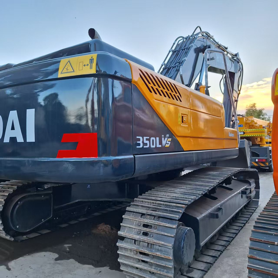 Hyundai 350LVS excavator - Колёсный экскаватор: фото 2 Hyundai 350LVS excavator - Колёсный экскаватор: фото 2