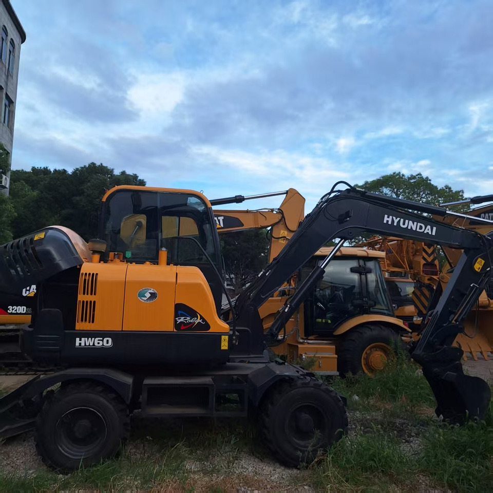 Hyundai HW60 excavator - Колёсный экскаватор: фото 5 Hyundai HW60 excavator - Колёсный экскаватор: фото 5