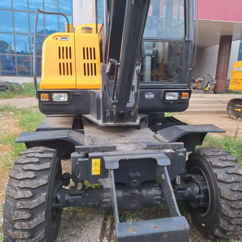 Hyundai HW60 excavator - Колёсный экскаватор: фото 4 Hyundai HW60 excavator - Колёсный экскаватор: фото 4