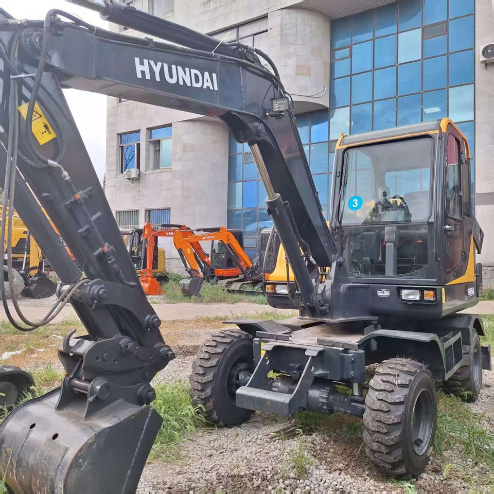 Hyundai HW60 excavator - Колёсный экскаватор: фото 3 Hyundai HW60 excavator - Колёсный экскаватор: фото 3