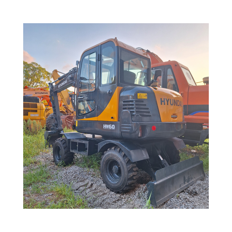 Hyundai HW60  excavator - Колёсный экскаватор: фото 5 Hyundai HW60  excavator - Колёсный экскаватор: фото 5