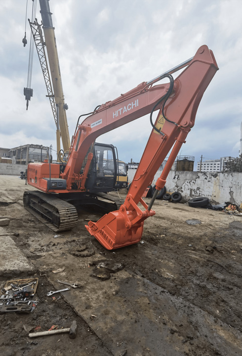 Japan made used hitachi ex120-5 ex120 crawler excavator ex200 ex200-5 zx120 zx200 zx210 FOR SALE - Гусеничный экскаватор: фото 4 Japan made used hitachi ex120-5 ex120 crawler excavator ex200 ex200-5 zx120 zx200 zx210 FOR SALE - Гусеничный экскаватор: фото 4