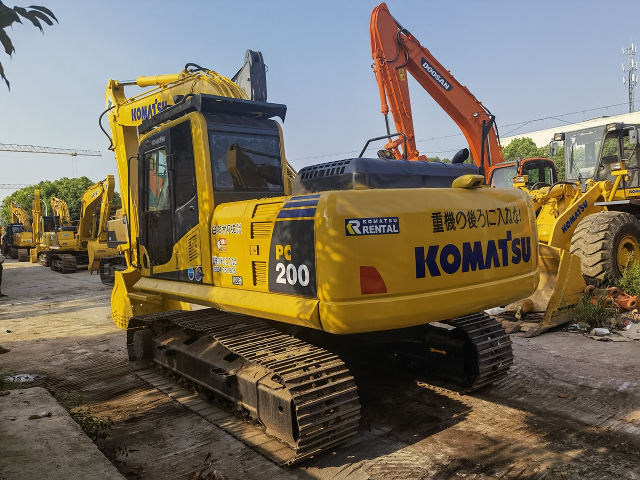Komatsu PC200-8 Excavator - Гусеничный экскаватор: фото 3 Komatsu PC200-8 Excavator - Гусеничный экскаватор: фото 3