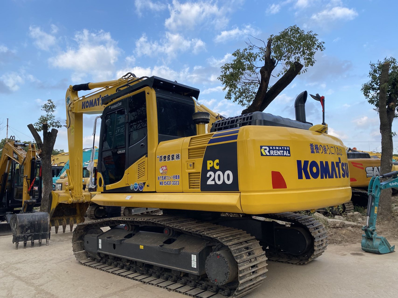 Komatsu PC200-8 Excavator - Гусеничный экскаватор: фото 2 Komatsu PC200-8 Excavator - Гусеничный экскаватор: фото 2