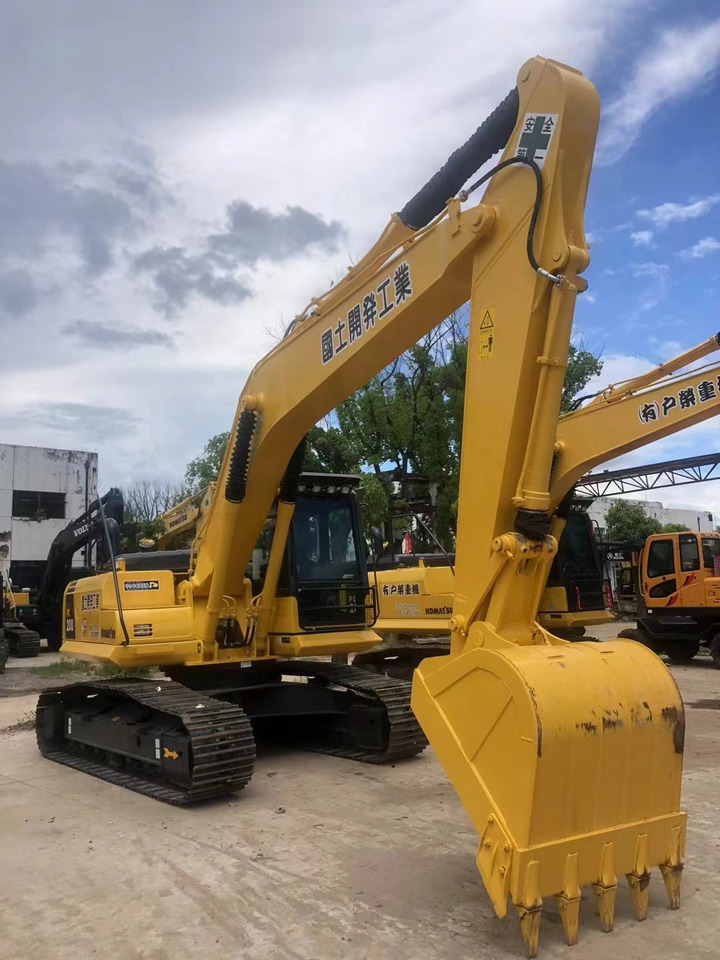 Komatsu PC200-8 Excavator - Гусеничный экскаватор: фото 3 Komatsu PC200-8 Excavator - Гусеничный экскаватор: фото 3
