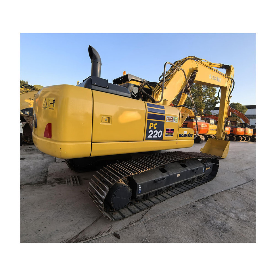 Komatsu PC220-7 - Гусеничный экскаватор: фото 3 Komatsu PC220-7 - Гусеничный экскаватор: фото 3