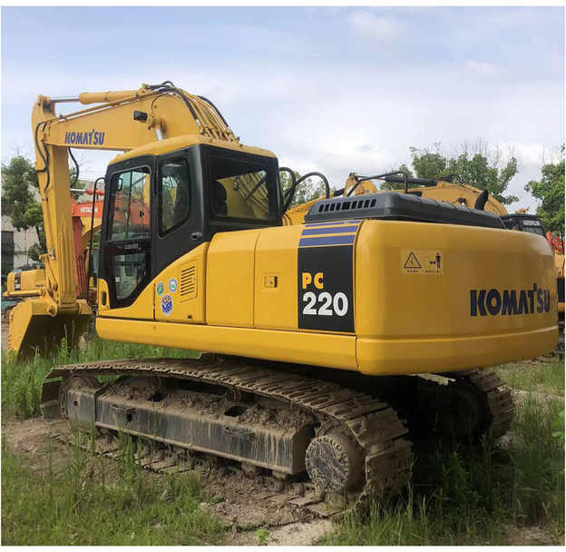 Komatsu PC220-7 - Гусеничный экскаватор: фото 2 Komatsu PC220-7 - Гусеничный экскаватор: фото 2