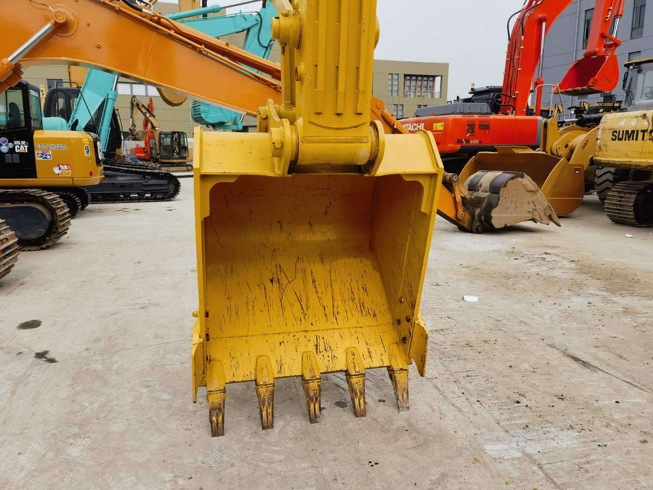 Komatsu PC220-8 Excavator - Гусеничный экскаватор: фото 5 Komatsu PC220-8 Excavator - Гусеничный экскаватор: фото 5