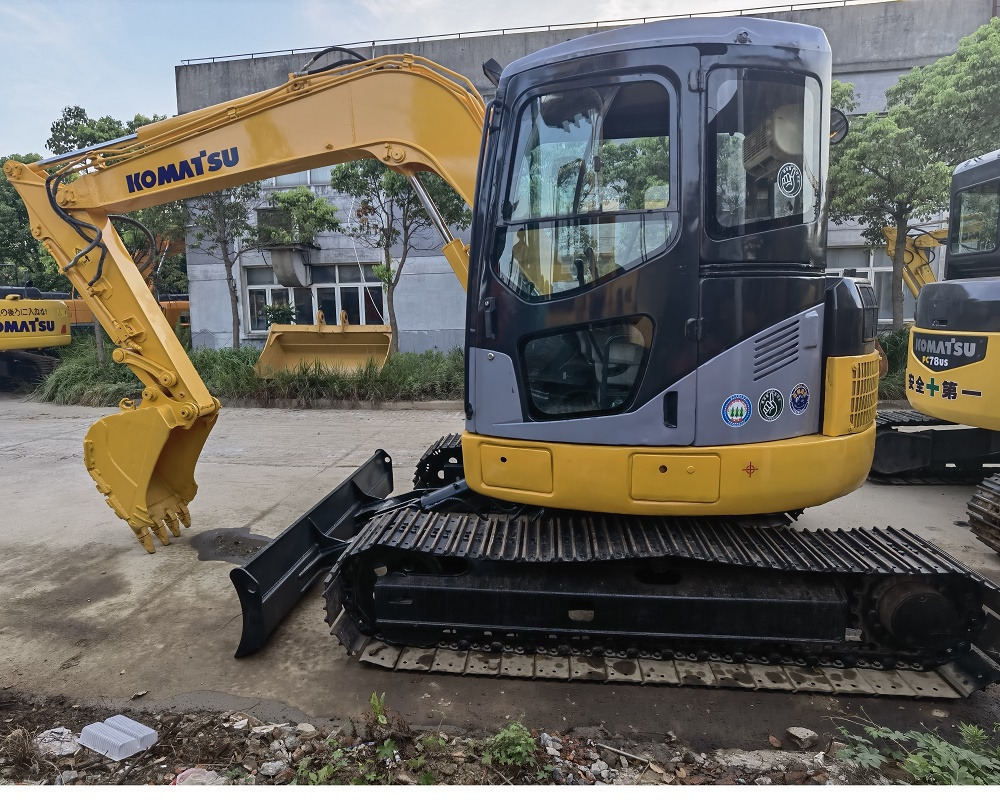 Komatsu pc78 Excavator - Гусеничный экскаватор: фото 1 Komatsu pc78 Excavator - Гусеничный экскаватор: фото 1
