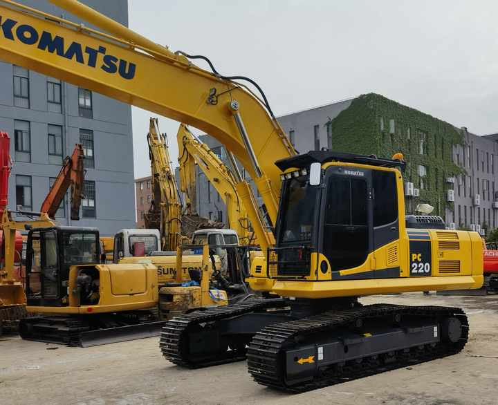 Second Hand Komatsu excavating machinery PC220-8 Komatsu used excavator PC220-8 crawler excavator in stock - Гусеничный экскаватор: фото 3 Second Hand Komatsu excavating machinery PC220-8 Komatsu used excavator PC220-8 crawler excavator in stock - Гусеничный экскаватор: фото 3