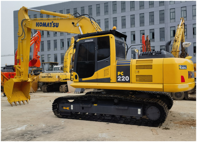 Used Komatsu PC 220-8 Excavator Second-hand Construction Digger Machine Komatsu Excavator used excavator price - Гусеничный экскаватор: фото 1 Used Komatsu PC 220-8 Excavator Second-hand Construction Digger Machine Komatsu Excavator used excavator price - Гусеничный экскаватор: фото 1