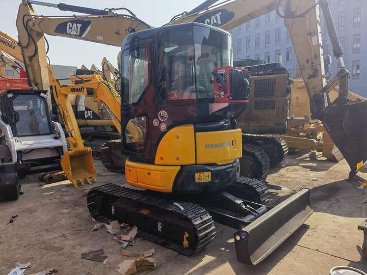 Used Komatsu PC70-8 mini digger original Japan Komatsu PC70 PC78 PC60 PC35mr PC40mr PC55mr small excavator on sale - Гусеничный экскаватор: фото 5 Used Komatsu PC70-8 mini digger original Japan Komatsu PC70 PC78 PC60 PC35mr PC40mr PC55mr small excavator on sale - Гусеничный экскаватор: фото 5