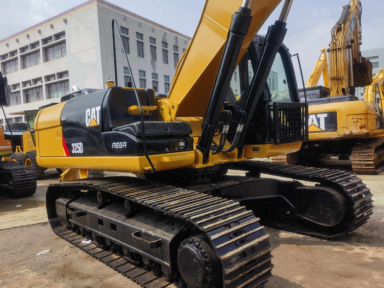 Гусеничный экскаватор cat325d excavators: фото 6